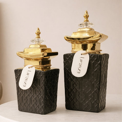 Shiroko Vases